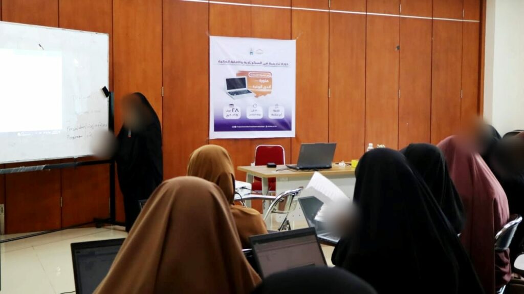 Pelatihan Kesekretariatan dan Kebendaharaan: Keputrian DEMA STIBA Makassar Tingkatkan Profesionalisme Pengurus Organisasi