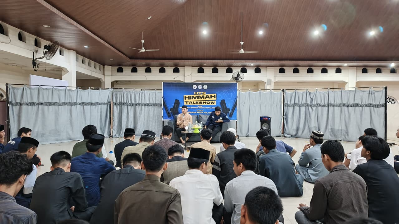 Himmah HES Talkshow: Kritis dalam Berpikir, Beretika Ketika Bersuara