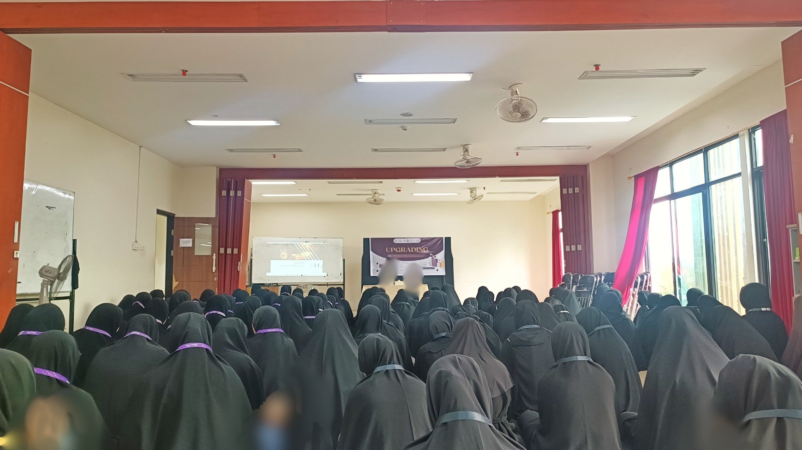 “Jangan Minta Amanah, tetapi Siap Diberi Amanah, Allah akan Tolong” Pesan Ustazah Dewi Indriani dalam Upgrading UKM–UKK IAI STIBA Makassar