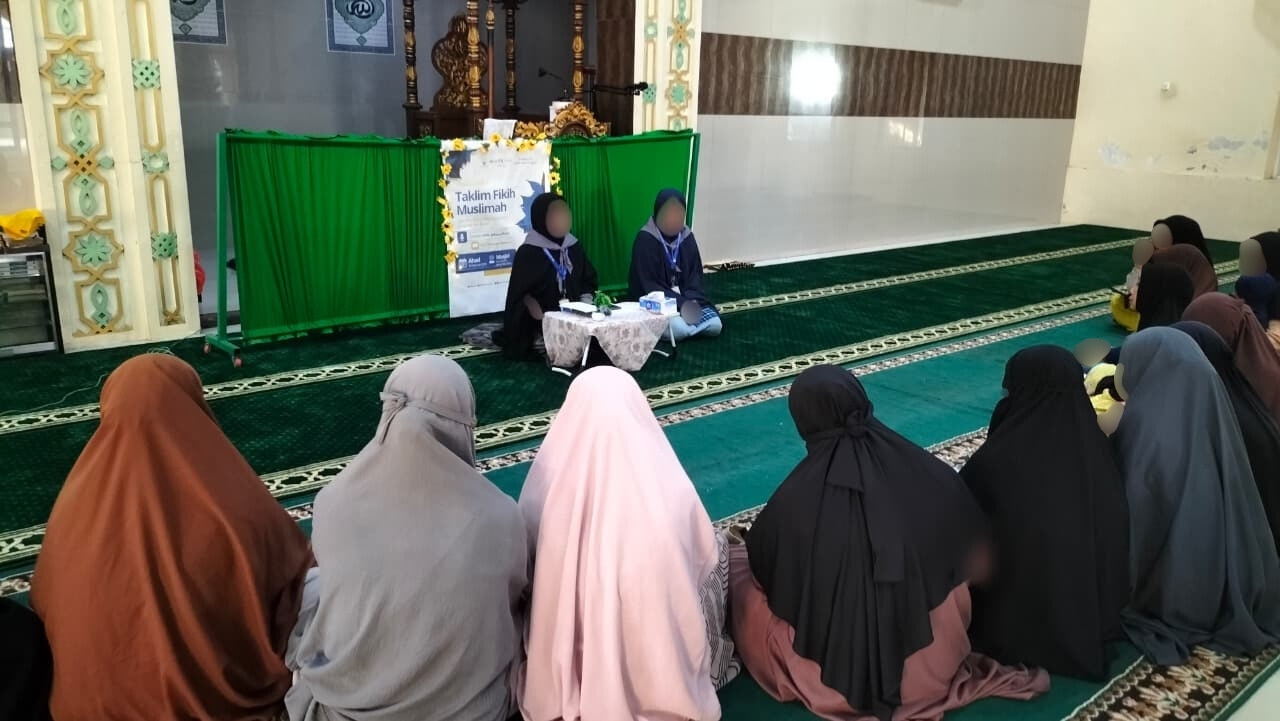 Antusias Muslimah Desa Aeng Batu-Batu, Taklim Fikih Perdana Bahas Jenis-Jenis Air untuk Bersuci