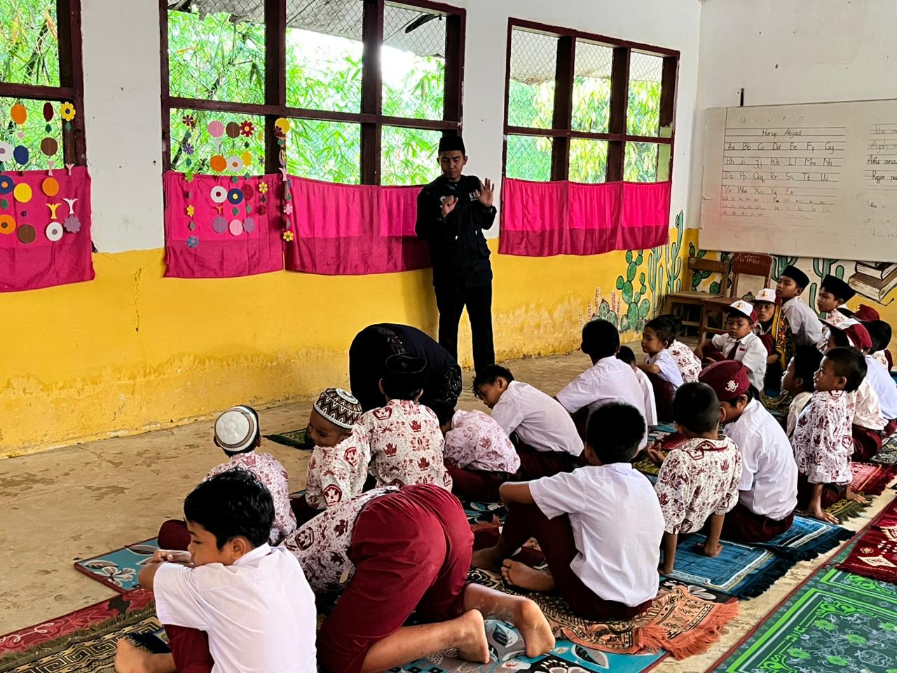 Jauh dari Makassar, Dekat di Hati: Pesantren Kilat KKN STIBA Menyapa Generasi Muda Tapanuli Selatan