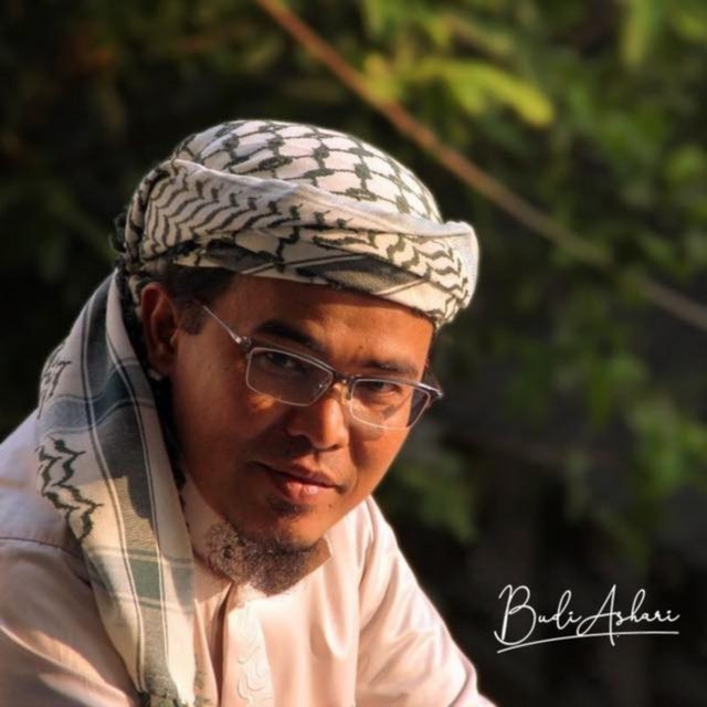 Budi Ashari, Lc.